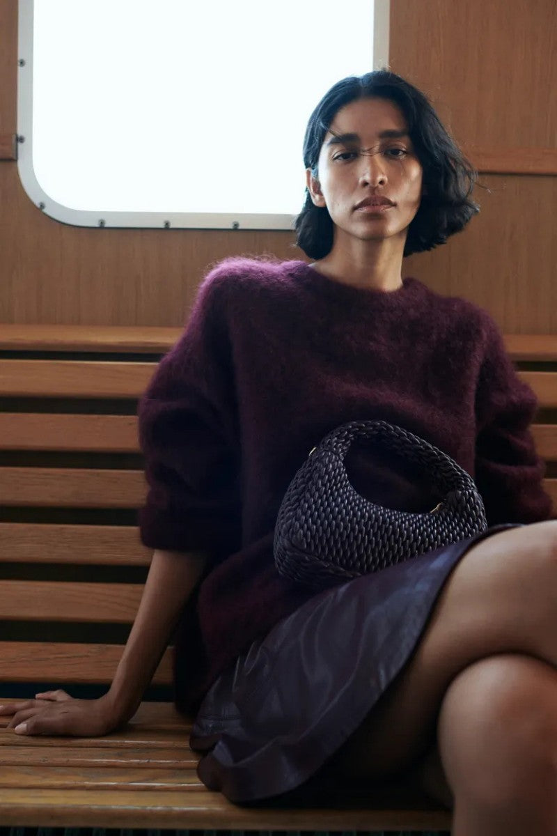 Round Neck Solid Fleece Sweater