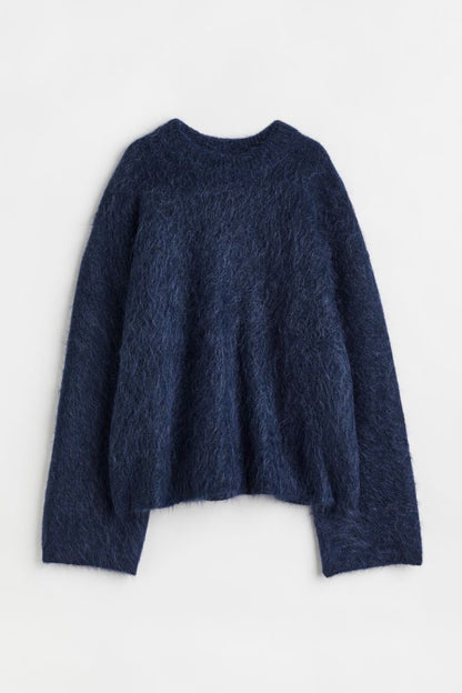 Round Neck Solid Fleece Sweater