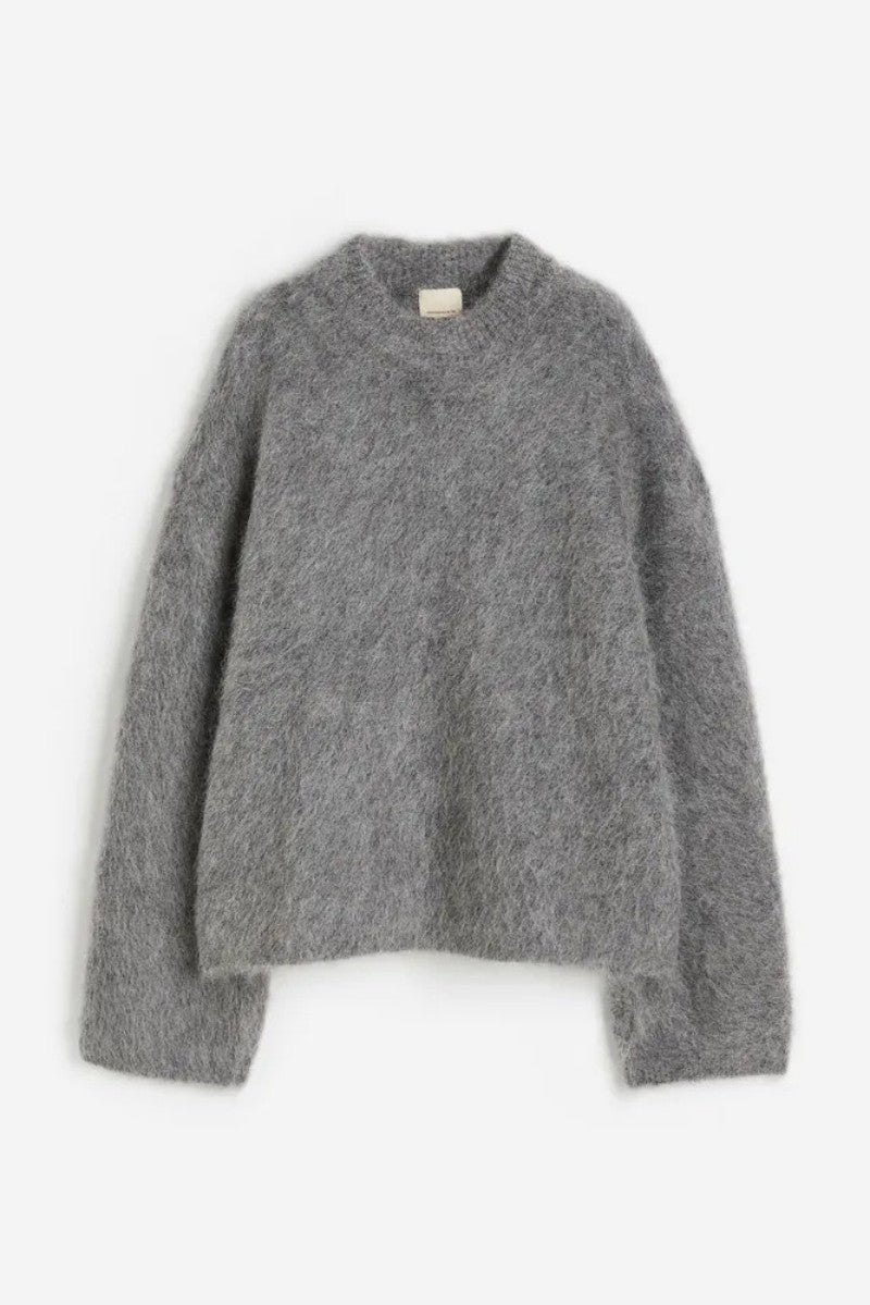 Round Neck Solid Fleece Sweater